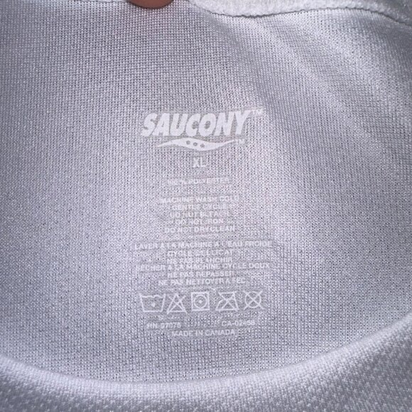 Saucony Womens XL Hydrator Long Sleeve White Crew‎ Neck T-Shirt w/appliqué NWT - Picture 4 of 8